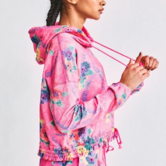LoveShackFancy x Beach Riot Jenna Pink Floral Sweatshirt Small - Picture 4 of 9